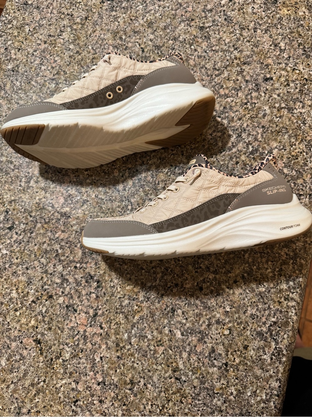 Skechers Slip-ins Cozy Fit Quilted Beige Sneakers with Leopard Trim Size 8 - Picture 6 of 9